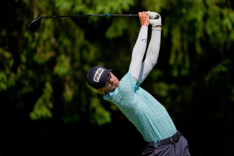 Alex Smalley grabs a 2-shot lead in a PGA Championship that's up for grabs